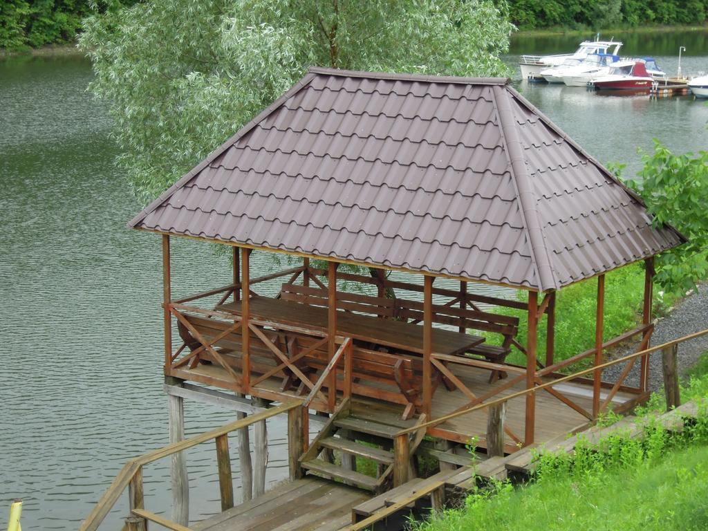 Hotel Yacht Club Mayak Dnistrivka Oda fotoğraf