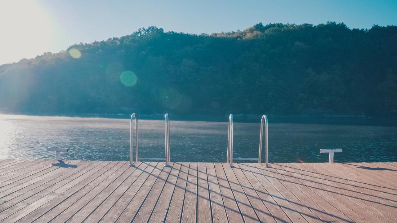 Hotel Yacht Club Mayak Dnistrivka Dış mekan fotoğraf